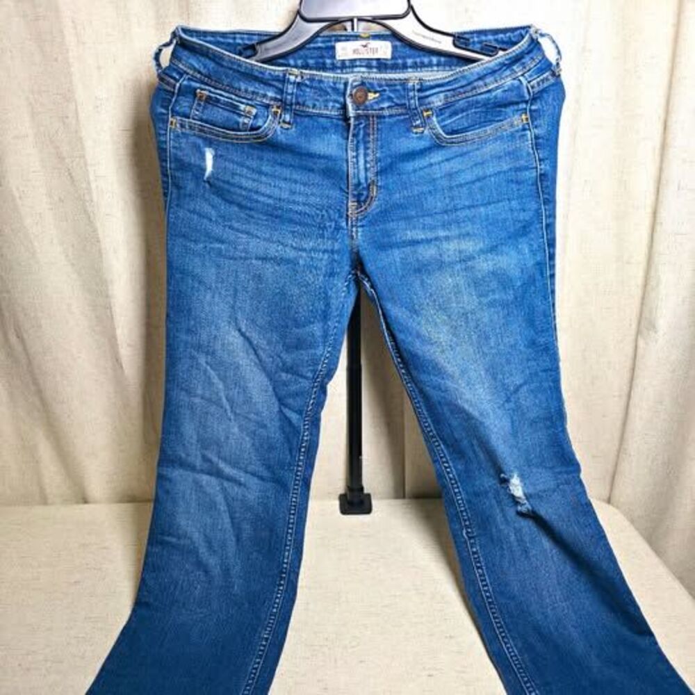 Hollister Women’s Jeans Blue Medium Wash Distressed Slim Fit